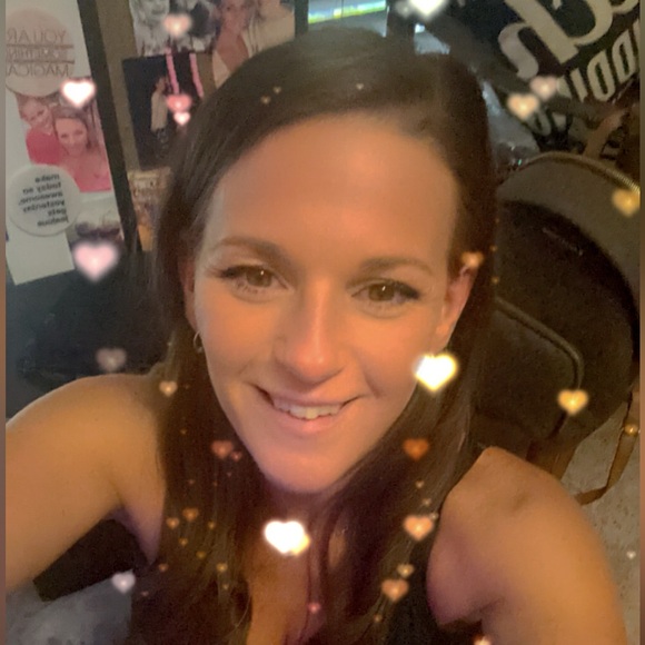 Meet your Posher, Stefanie - Picture 4 of 4